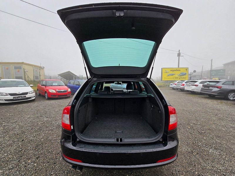 Škoda Octavia (2012) 2.0 TDi 125KW RS - fotka 16 z 22