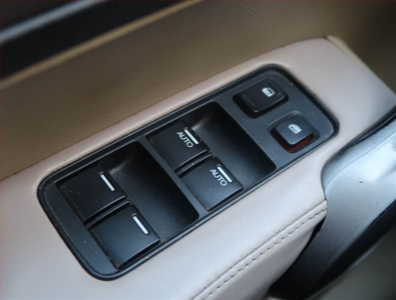 Honda CR-V (2007) Executive 2.0 i, 4X4, Automat - fotka 18 z 18