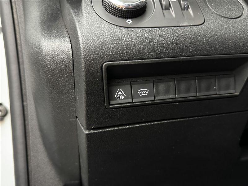 Opel Combo 1,2 81kW VÝHŘEV TAŽNÉ 1MAJ ČR - fotka 8 z 38