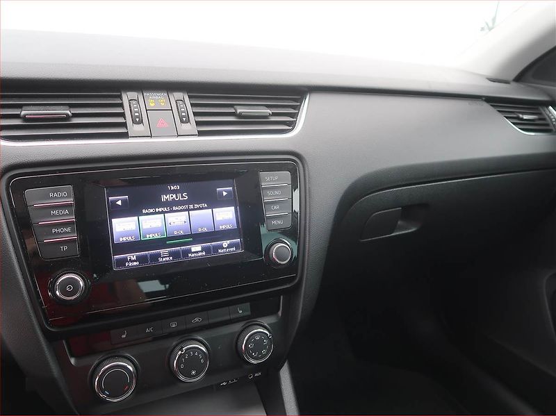 Škoda Octavia (2015) Ambition 1.6 TDI, Serv.kniha - fotka 15 z 15