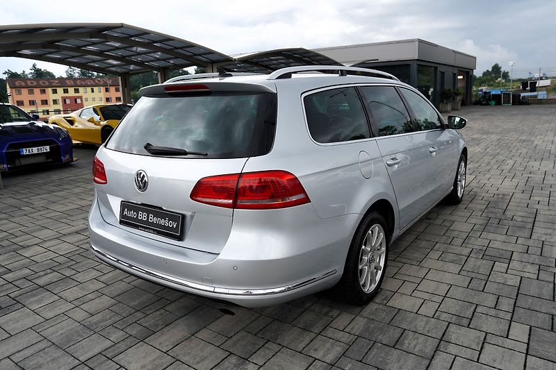 Volkswagen Passat 2.0 TDI 4Motion DSG/16Al./170P - fotka 6 z 38