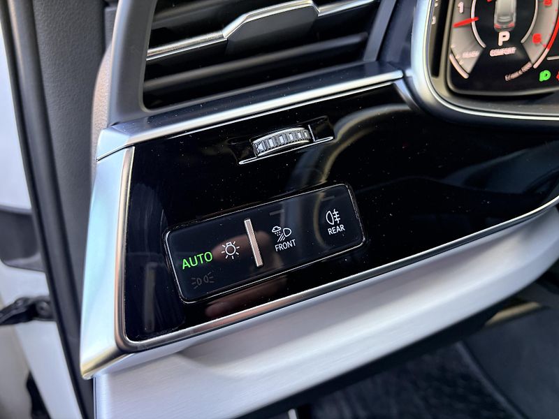 Audi Q7 QUATTRO S-LINE MATRIX NEZ. TOP - fotka 24 z 64