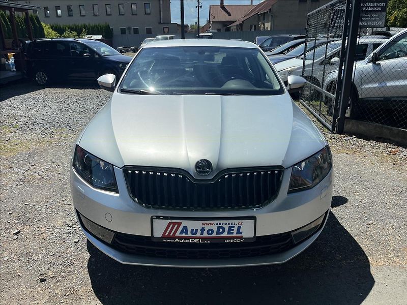 Škoda Octavia 1,4 TSi 103 kw Elegance  Xenon - fotka 9 z 46