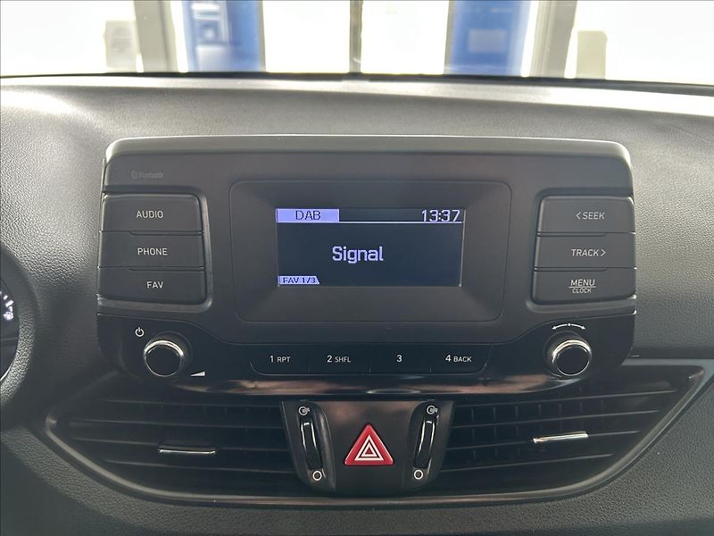 Hyundai i30 1,0   TGDI,ČR,1.MAJITEL,SERVIS - fotka 14 z 22