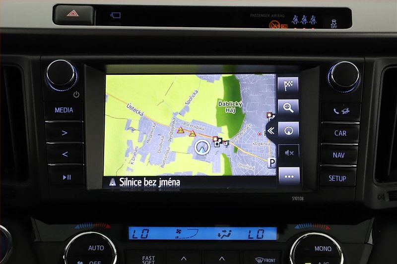Toyota RAV4 (2017) 2.5 Hybrid - fotka 14 z 21