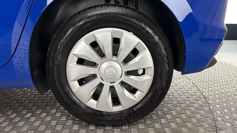 Škoda Fabia 1.0 TSI DSG Ambition - fotka 19 z 23