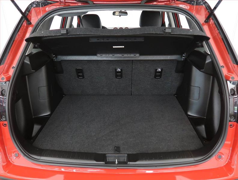 Suzuki Vitara (2015) Elegance 1.4 BoosterJet, 4X4 - fotka 14 z 23