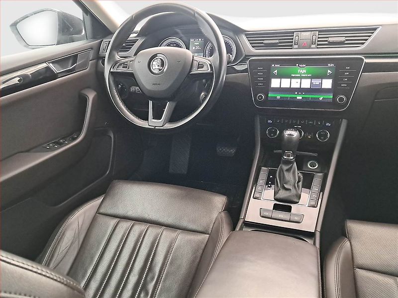 Škoda Superb (2017) Laurin&Klement 2.0 TDI 4x4 - fotka 7 z 16
