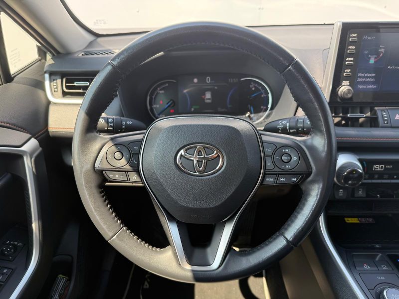 Toyota RAV4 2.5 HSD e-CVT AWD Adventure - fotka 14 z 29