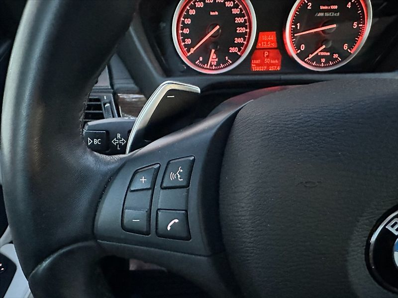 BMW X6 3,0 M50D X Drive 280kW-CZ-serv - fotka 25 z 47