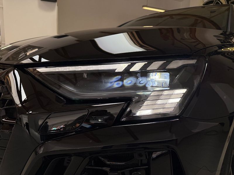 Audi RS 3 (2023) 2.5 TFSI 400 HP Sportback CZ - fotka 29 z 33