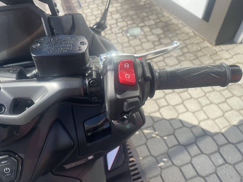 Yamaha (2026) TMAX EU5+ 25th Anniversary - fotka 12 z 12