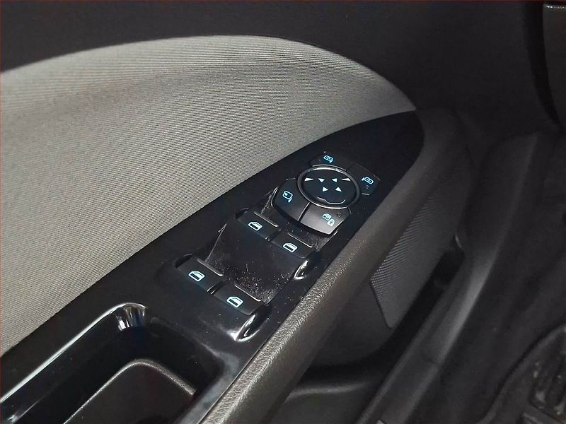 Ford Mondeo (2015) 2.0 TDCI, Tempomat - fotka 20 z 20