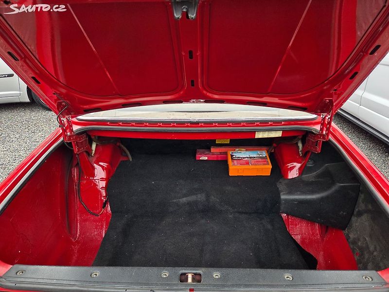 Volvo 240 (1979) 2.4 D6 Top Karoserie a lak - fotka 29 z 31