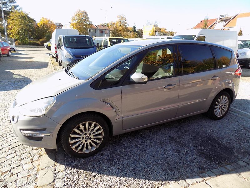 Ford S-MAX 2,0 TDCI 103 KW VÝHŘEV, TAŽNÉ - fotka 15 z 38