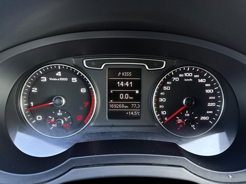 Audi Q3 2,0 TFSI Quattro REZERVACE - fotka 24 z 33