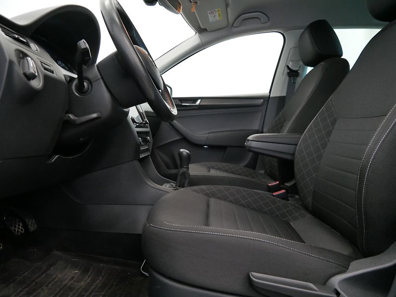 Škoda Rapid - fotka 6 z 6