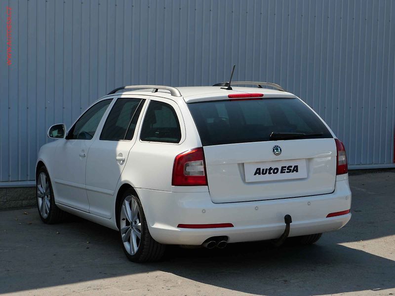 Škoda Octavia (2012) 2.0 TDi, Bixen, AC - fotka 6 z 17