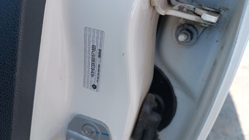 Dodge Caliber 2,0CRD nové v ČR - fotka 16 z 17