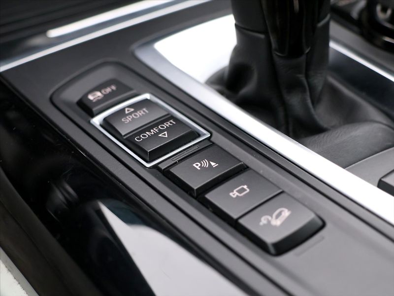 BMW X5 3.0 280kW M50da xD CZ DPH - fotka 27 z 38