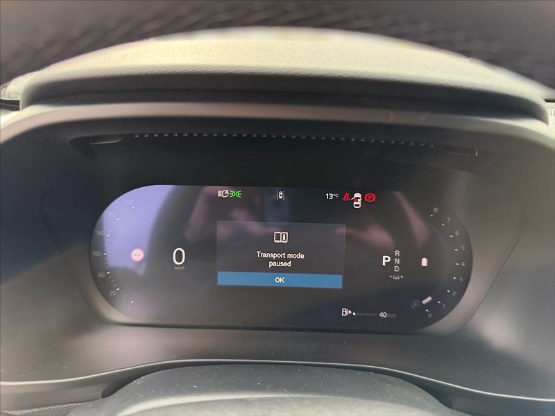 Volvo XC40 2,0 Plus B3 Black Edition 3760 - fotka 8 z 14