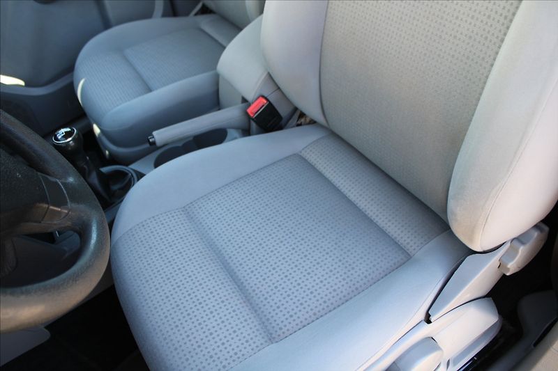 Volkswagen Caddy 1,9 TDI  LONG,7 MÍST - fotka 15 z 19