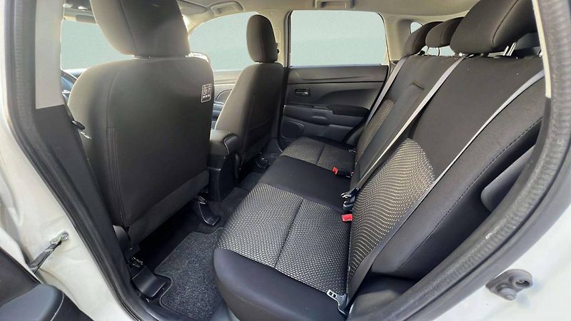 Mitsubishi ASX 2.2 Di-D (110kW) 4WD AT6/8234 - fotka 28 z 50