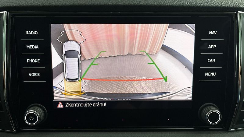 Škoda Karoq 1.5 TSI DSG Style - fotka 12 z 30