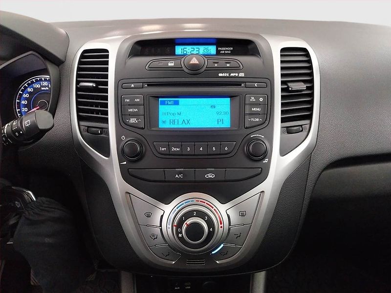 Hyundai ix20 (2016) 1.6 CVVT, Serv.kniha - fotka 12 z 15