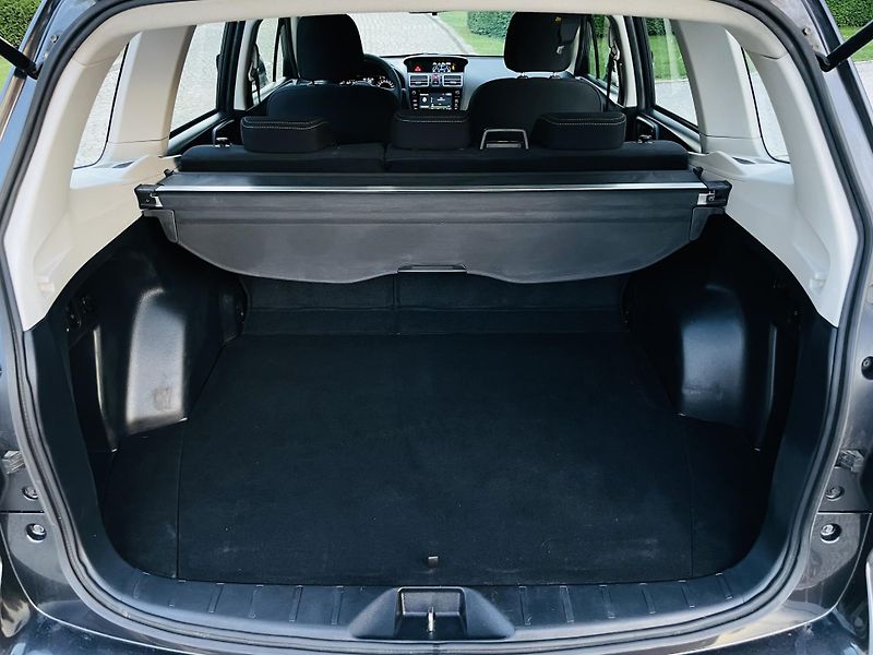 Subaru Forester 2.0i 4x4 AUT KAMERA VÝHŘEV LED - fotka 21 z 42