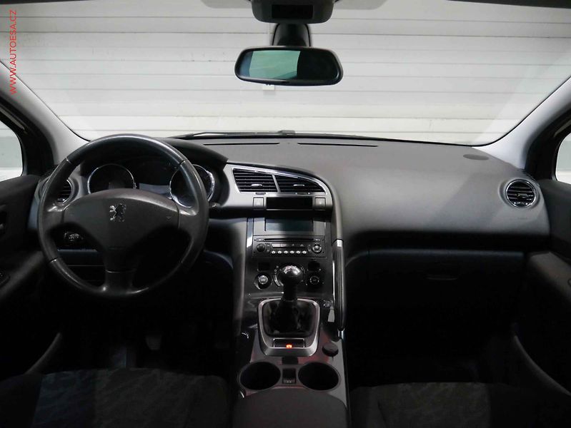 Peugeot 3008 (2010) 1.6VTi, Panor, AC - fotka 8 z 18