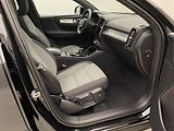 Volvo XC40 T2 MOMENTUM REZERVACE - náhled 23