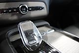 Volvo XC90 B5 AWD 173 kW Inscription Pole - náhled 26
