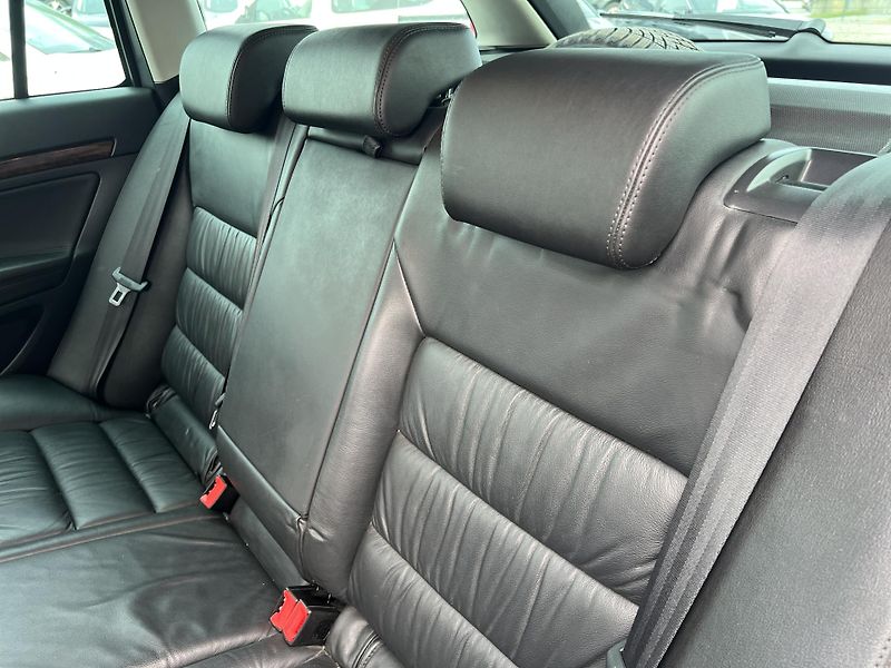 Škoda Octavia 2.0TDi 103kw DSG TEMPOMAT ALU - fotka 29 z 41