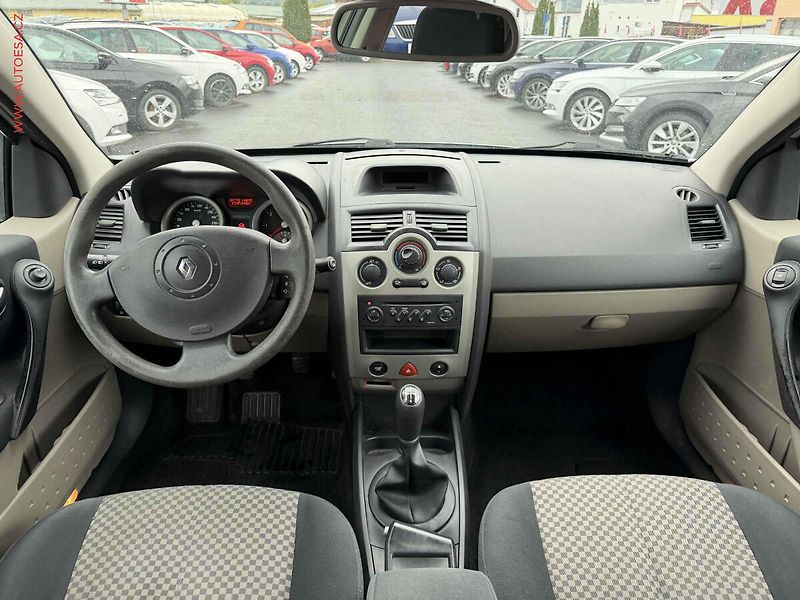 Renault Mégane (2004) 1.4i, ČR, AC - fotka 7 z 15