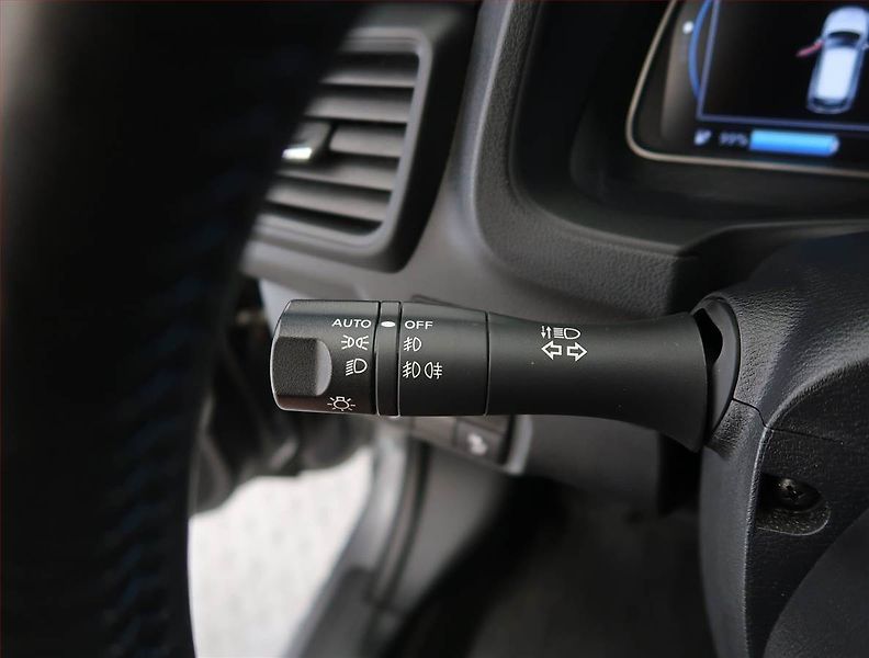 Nissan Leaf (2021) 40 kWh, SoH 90%, Automat - fotka 22 z 24