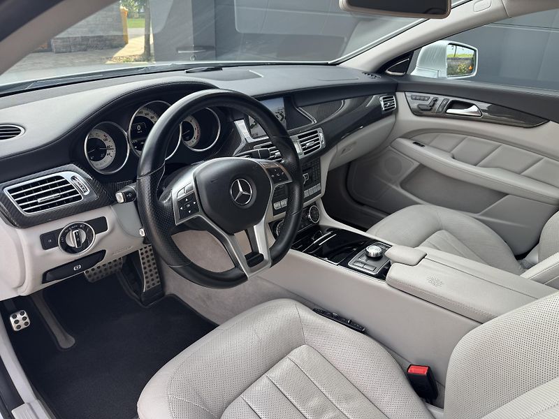 Mercedes-Benz CLS (2014) 350 CDI, 4Matic, AMG - fotka 19 z 64