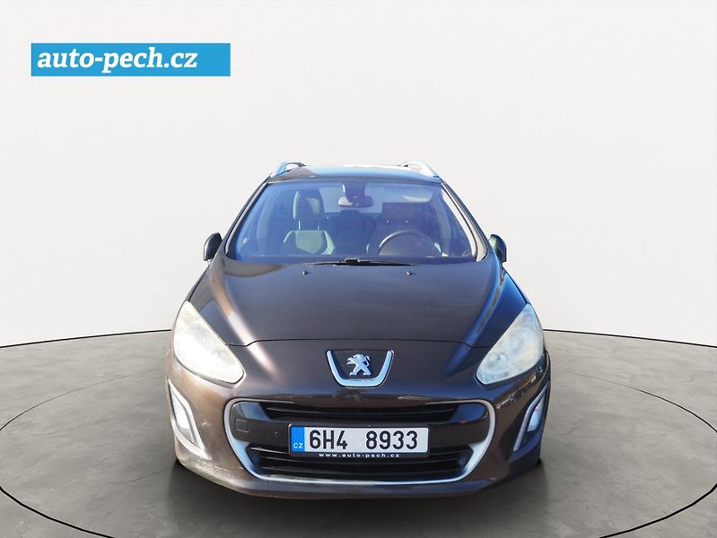 Peugeot 308 (2012) 2.0 HDi Panorama Automat - fotka 6 z 30