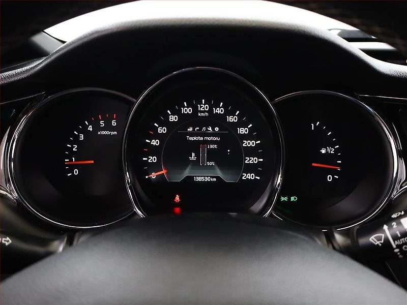Kia Ceed (2015) GT Line 1.6 CRDi, Navi - fotka 9 z 17