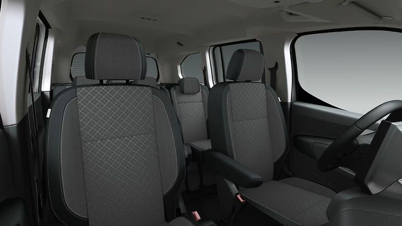 Opel Combo (2026) Elegance L2H1 1.5CDTI AT 8 - fotka 7 z 7