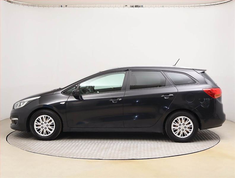 Kia Ceed (2016) 1.4 CVVT, Serv.kniha - fotka 3 z 17