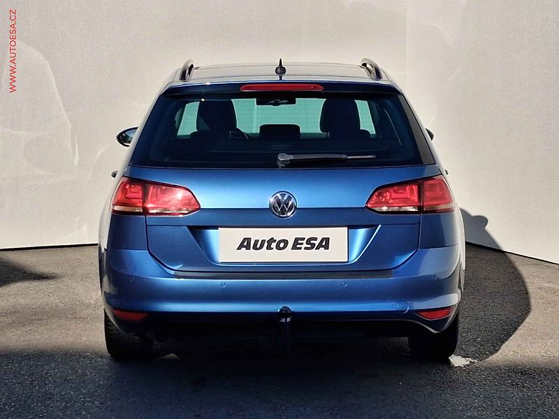 Volkswagen Golf (2015) 2.0 TDi, LED, TZ, navi, panor - fotka 5 z 18