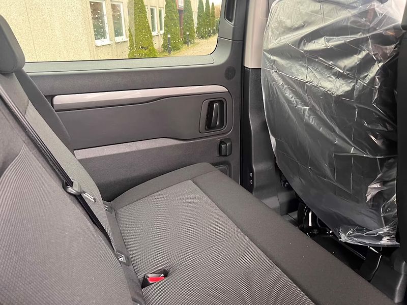 Opel Zafira (2026) L2 XL Edition 130kW - fotka 15 z 18