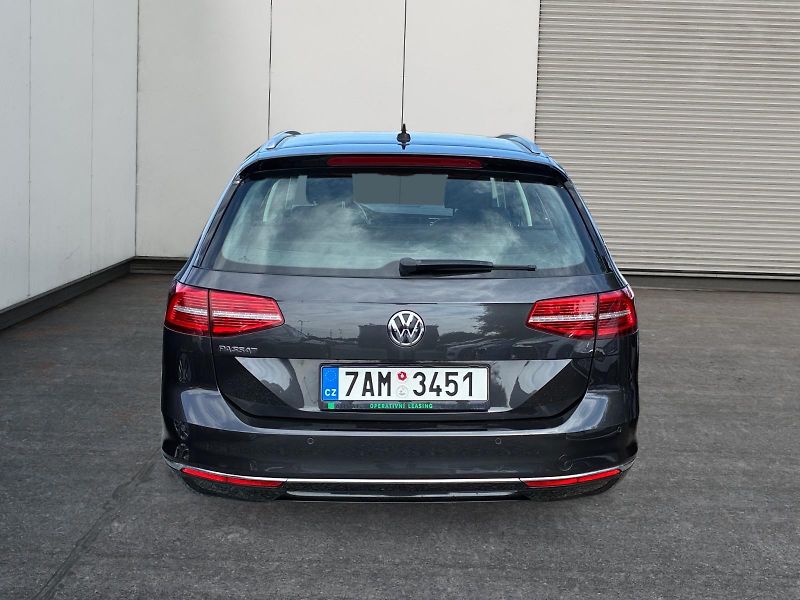 Volkswagen Passat (2019) HIGHLINE 2.0TDI 110kW DSG TAŽN - fotka 5 z 11