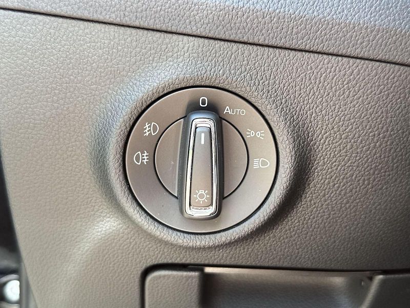 Škoda Superb (2022) Combi 2.0 TDI DSG Style - fotka 12 z 34