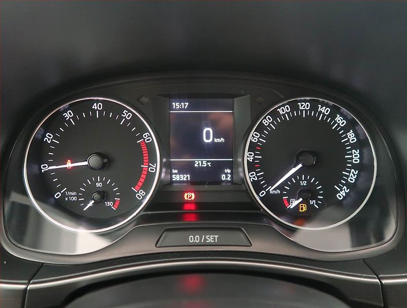 Škoda Fabia (2017) 1.0 TSI, Serv.kniha, Tempomat - fotka 11 z 13