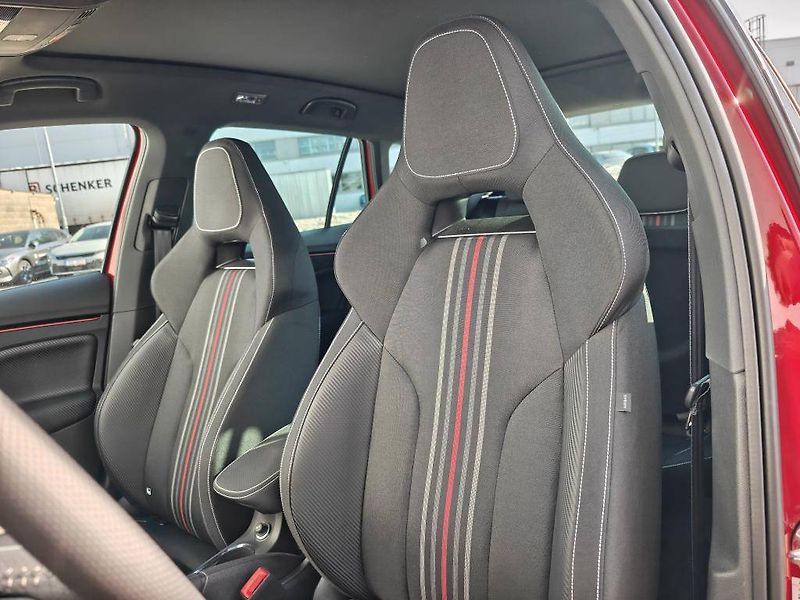 Škoda Kamiq Monte Carlo 7DSG  1,5TSI - fotka 6 z 22