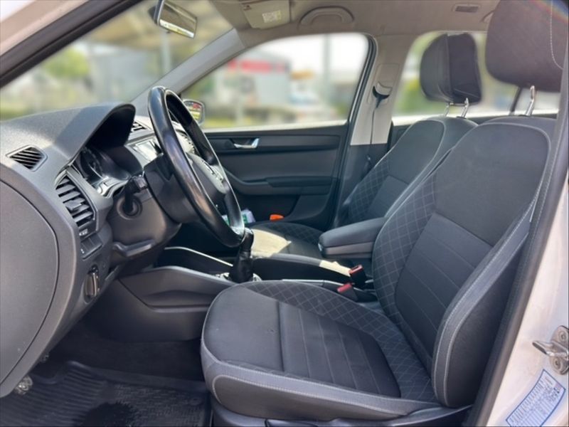 Škoda Fabia 1,0 TSI 70 Ambition - fotka 7 z 11