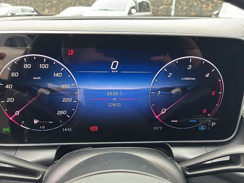 Mercedes-Benz GLC 200d 4MATIC - fotka 17 z 26