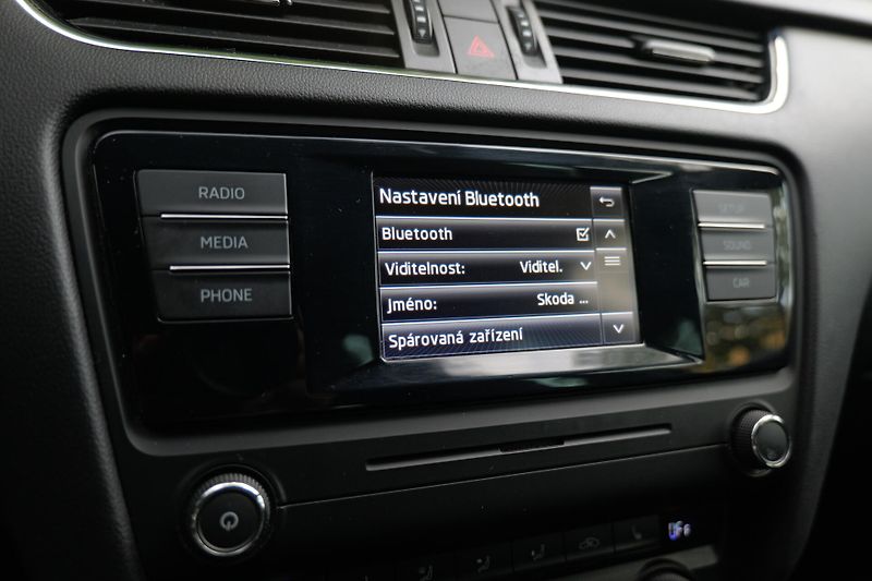 Škoda Octavia 2.0 TDI 135 kW RS Tažné - fotka 30 z 36